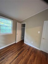 2732 S Bamby Ln NE in Atlanta, GA - Building Photo - Building Photo