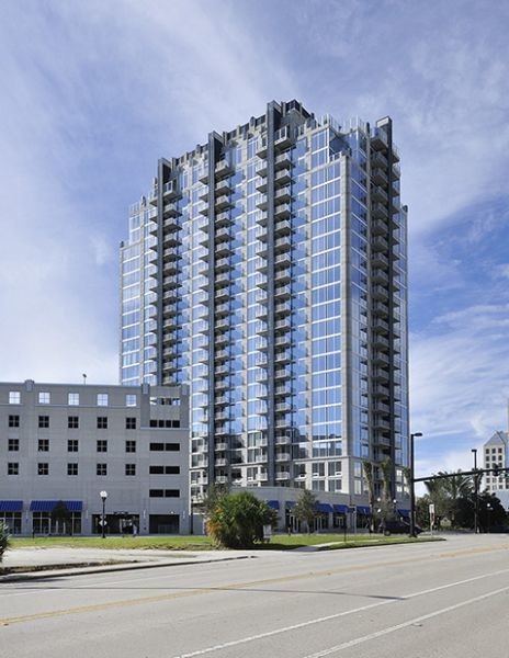 Skyhouse Apartments in Orlando, FL - Foto de edificio - Building Photo