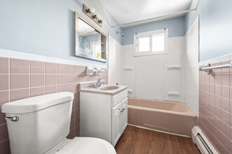 328 Park Ave, Unit C in East Hartford, CT - Building Photo - Building Photo