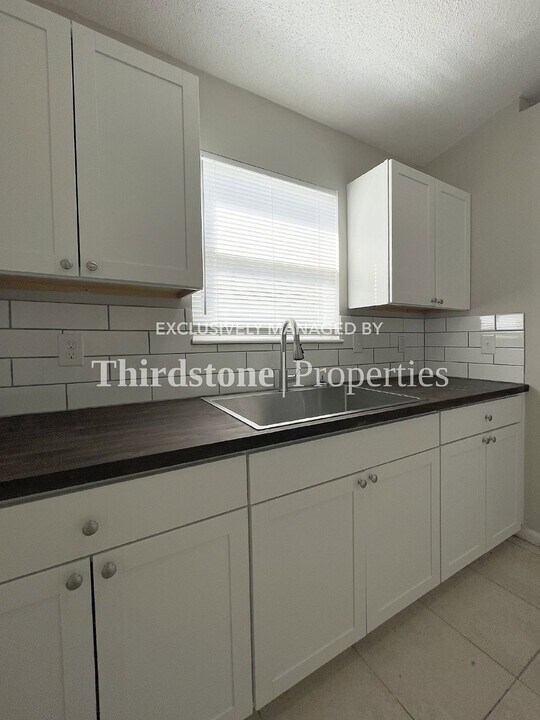 5128 Indian Lakes Ct in Jacksonville, FL - Building Photo