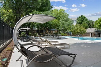 Finley At Fairfax Corner in Fairfax, VA - Foto de edificio - Building Photo