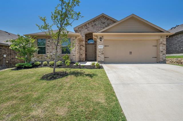 9233 Herringbone Dr in Fort Worth, TX - Building Photo
