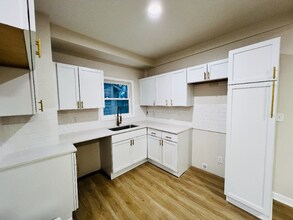 3029 Woodland Ave in Kansas City, MO - Foto de edificio - Building Photo