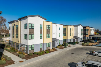 Mirasol Village in Sacramento, CA - Building Photo - Building Photo