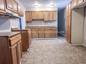 5405 Wesley Dr in Midfield, AL - Building Photo - Building Photo