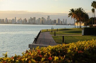 19237 Fisher Island Dr, Unit # 19237 in Miami, FL - Foto de edificio - Building Photo