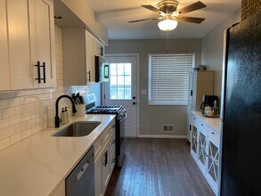 9811 Rich Rd in Bloomington, MN - Foto de edificio - Building Photo