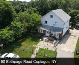 90 Bethpage Rd in Copiague, NY - Foto de edificio