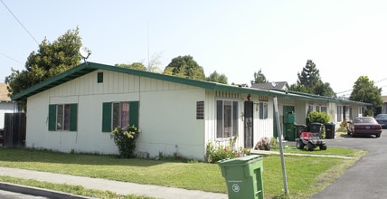 22344-22352 Laurel Ave in Hayward, CA - Foto de edificio - Building Photo