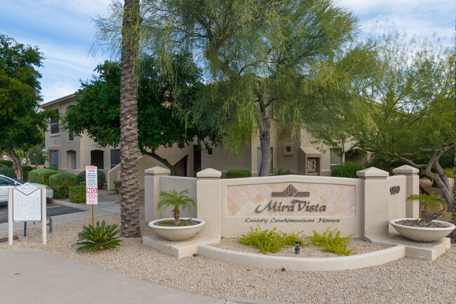 Mira Vista in Scottsdale, AZ - Building Photo - Building Photo