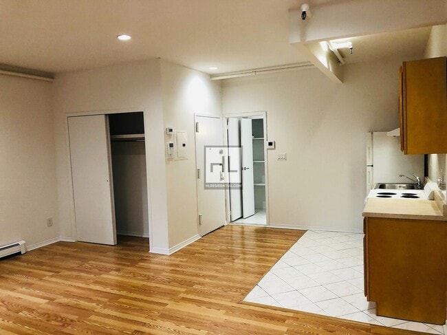 LEXINGTON AVENUE, Unit 5B in New York, NY - Building Photo - Building Photo