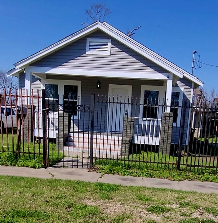 1711 Carr St in Houston, TX - Foto de edificio