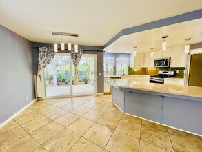 1637 Countryside Dr in Vista, CA - Building Photo - Building Photo