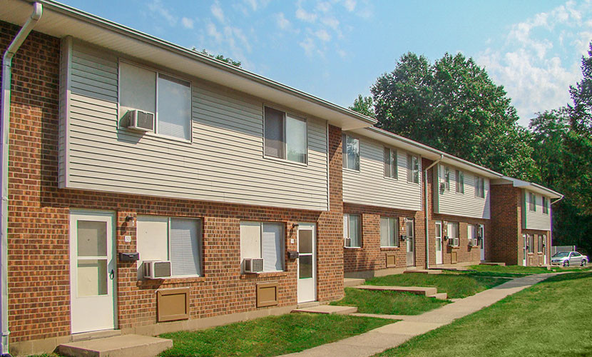 Midtown Gardens Apartments in Burlington, IA - Building Photo