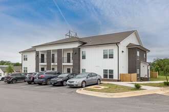 Avenue Electric Apartments in Springdale, AR - Building Photo - Building Photo