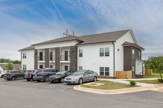 Avenue Electric Apartments in Springdale, AR - Foto de edificio - Building Photo