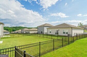 13037 Buck Rdg Ln in Union City, GA - Building Photo - Building Photo
