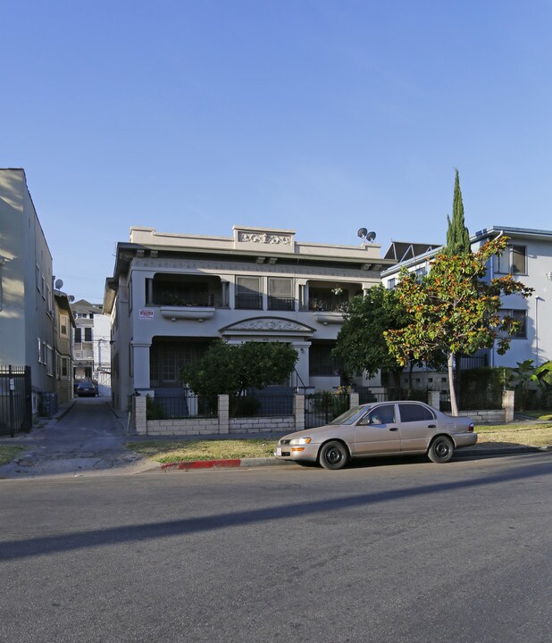 2878 Leeward Ave in Los Angeles, CA - Building Photo