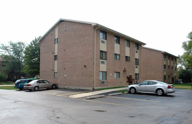 269-271 W Strong St in Wheeling, IL - Building Photo - Building Photo