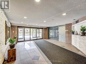 4 Lisa St. in Brampton, ON - Building Photo - Building Photo