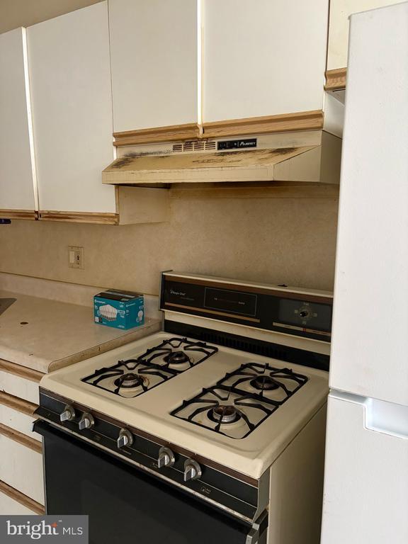 1140 Glen Avon Rd in Darby, PA - Building Photo - Building Photo