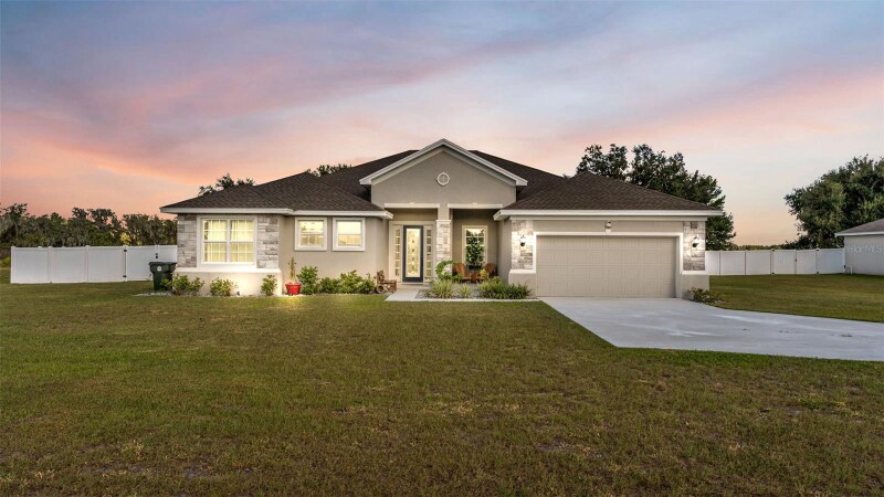 940 Lochland Lp in Bartow, FL - Foto de edificio