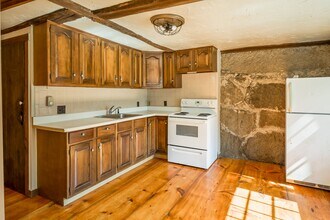 475 Center St, Unit L in Hanover, MA - Building Photo - Building Photo