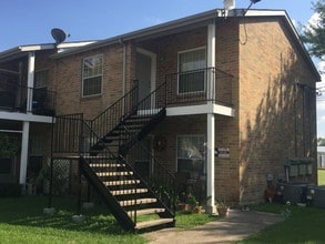 Brazosview Terrace Apartments in Needville, TX - Building Photo - Building Photo