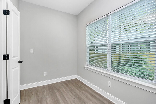 2730 Catalina Ave in Charlotte, NC - Building Photo - Building Photo