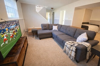 11423-11425 5 Cedars Rd in Charlotte, NC - Building Photo - Building Photo