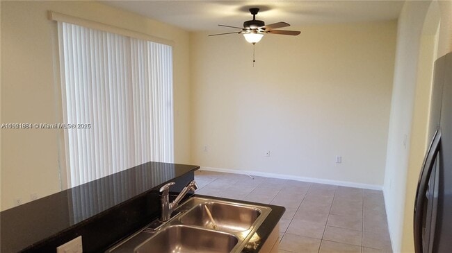 2853 SW 85th Ave in Miramar, FL - Building Photo - Building Photo
