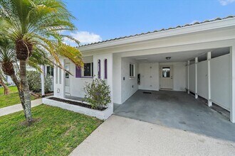 730 Spanish Dr S in Longboat Key, FL - Building Photo - Building Photo