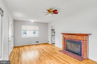 146 S French St in Alexandria, VA - Building Photo - Building Photo