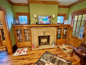 2777 N 48th St, Unit 2779 - Lower in Milwaukee, WI - Building Photo - Building Photo