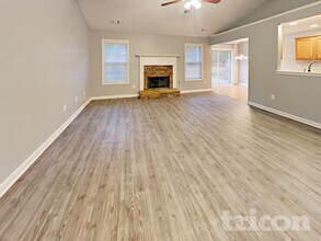 62 Edith Ln in Douglasville, GA - Foto de edificio - Building Photo