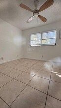 5192 NE 6th Ave, Unit 830 in Oakland Park, FL - Building Photo - Building Photo