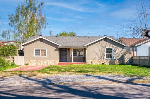 1536 Vernon Ave in Modesto, CA - Building Photo - Building Photo