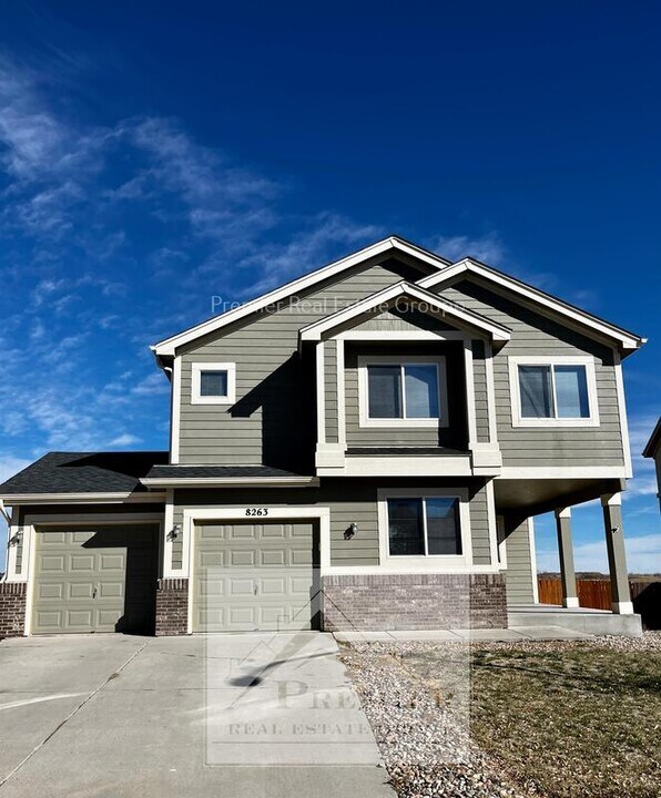 8263 Belleterre Dr in Fountain, CO - Building Photo