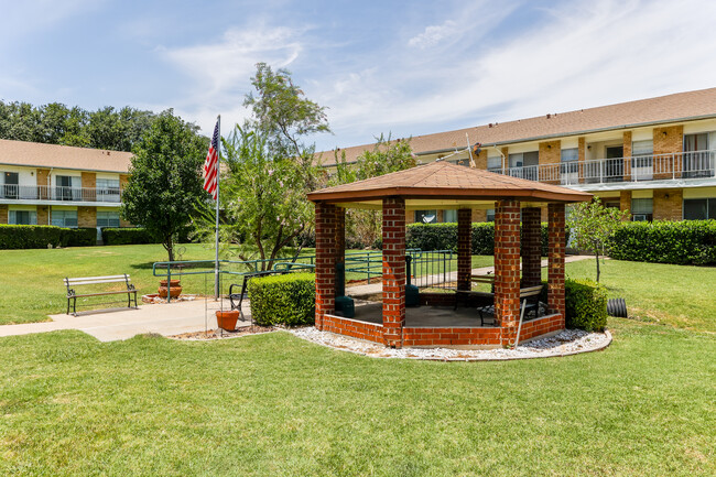 Forest Dale Apartments in Dallas, TX - Building Photo - Building Photo