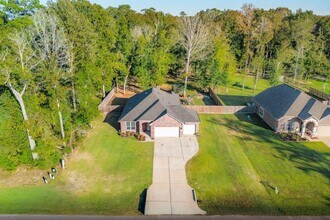 99 Rd 6605 in Dayton, TX - Building Photo - Building Photo