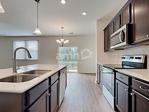 405 Cartess Rd in Moncks Corner, SC - Foto de edificio - Building Photo