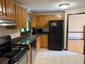 17 Circle Rd in Lexington, MA - Building Photo - Building Photo