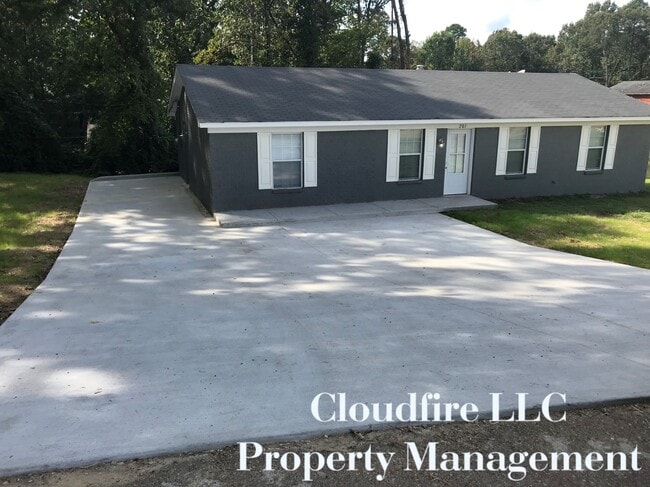 201 James Cir in Oxford, MS - Foto de edificio - Building Photo