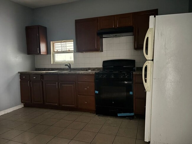 482 Avon Ave in Newark, NJ - Building Photo - Building Photo