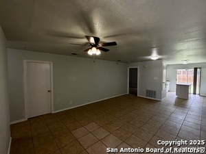 8914 Mission Mdw in San Antonio, TX - Building Photo - Building Photo