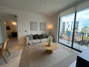 20540 NW 17th Ave, Unit 2 in Miami Gardens, FL - Building Photo - Building Photo