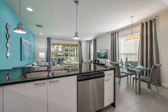 1651 Retreat Cir in Clermont, FL - Foto de edificio - Building Photo