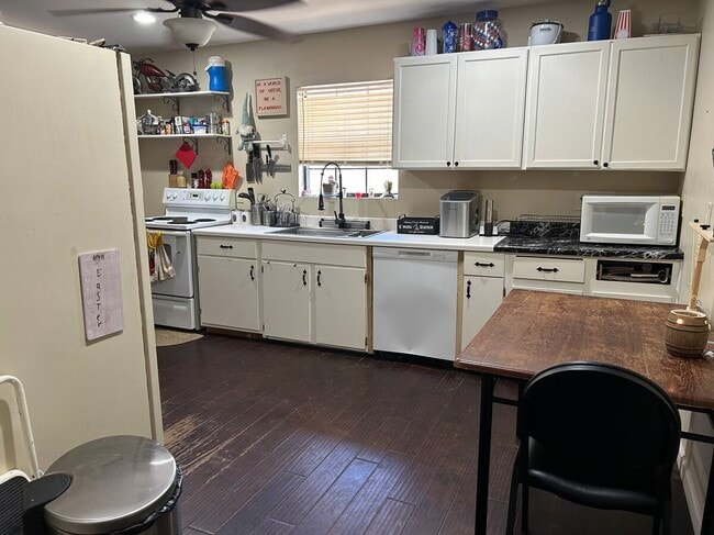 property at 5511 Ridge Rd