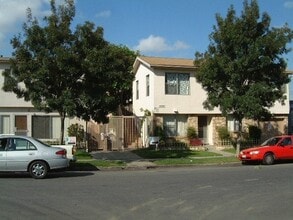 1019 in Long Beach, CA - Foto de edificio - Building Photo