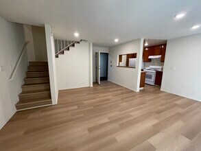 11748 Courtleigh Dr in Los Angeles, CA - Building Photo - Building Photo